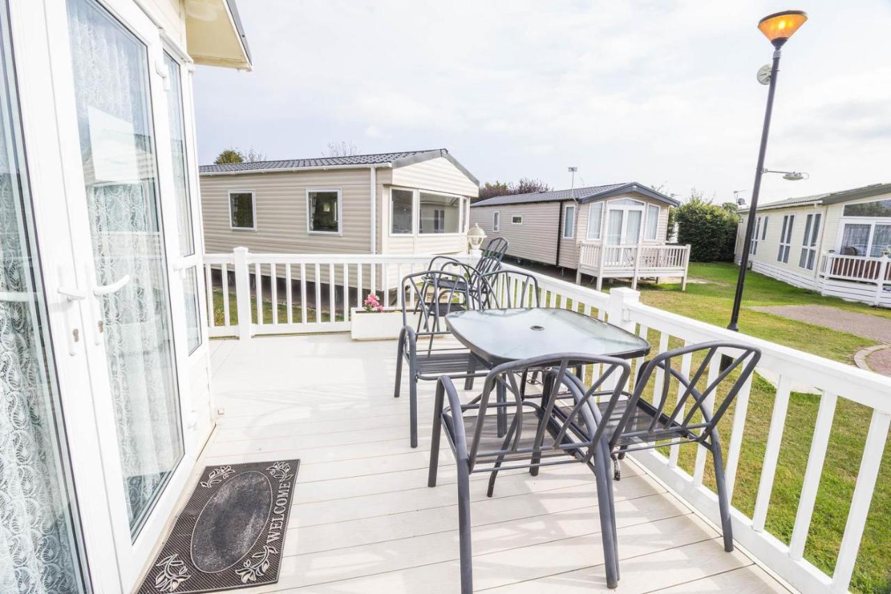 Hotel Beautiful 8 Berth Caravan At Cherry Tree Holiday Park In Norfolk Ref 70803C Great Yarmouth Zewnętrze zdjęcie